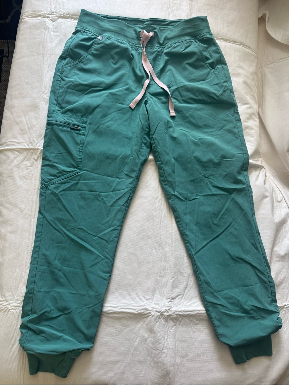 Figs Men's Teal Drawstring Joggers with Pink Tie